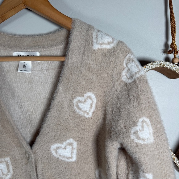 Bailey 44 Cozy Beige Heart Print Fuzzy Cardigan Soft Knit Sweater Cottagecore SM - Picture 3 of 10